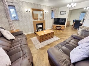 Lounge- click for photo gallery